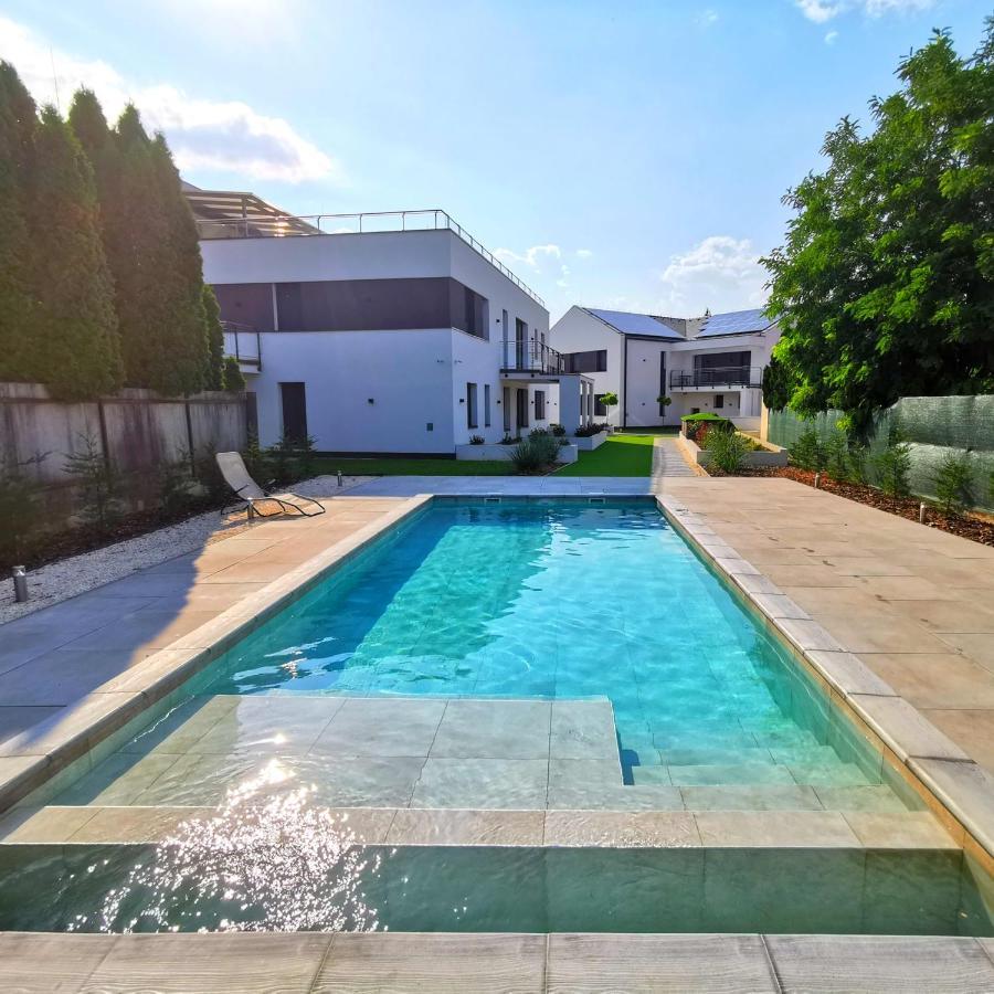 Lavida Deluxe Villa Hajdúszoboszló מראה חיצוני תמונה